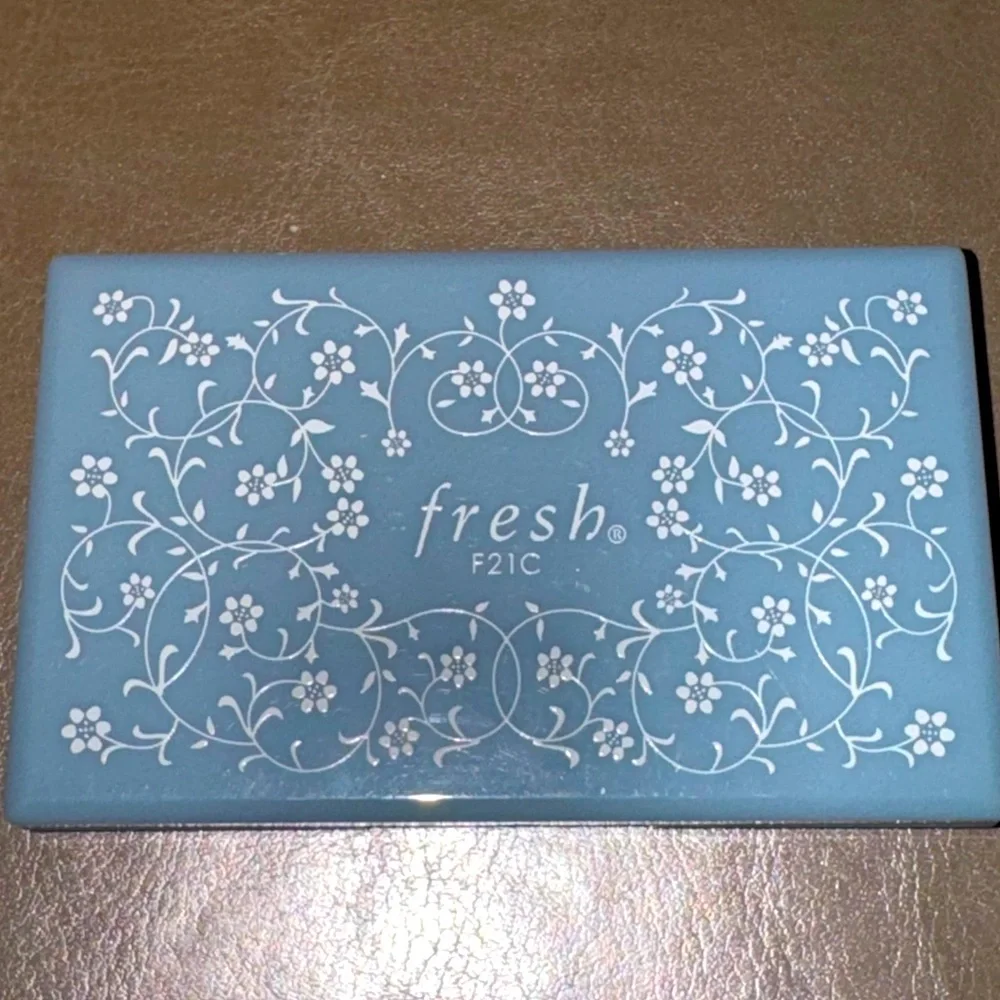 Fresh lost world Eyeshadow Palette